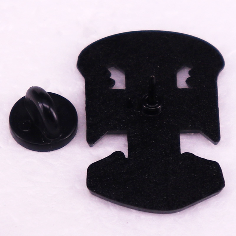 Broche en Émail avec Croix Ros - Paradise Jewelry & Watches Llc avis et prix