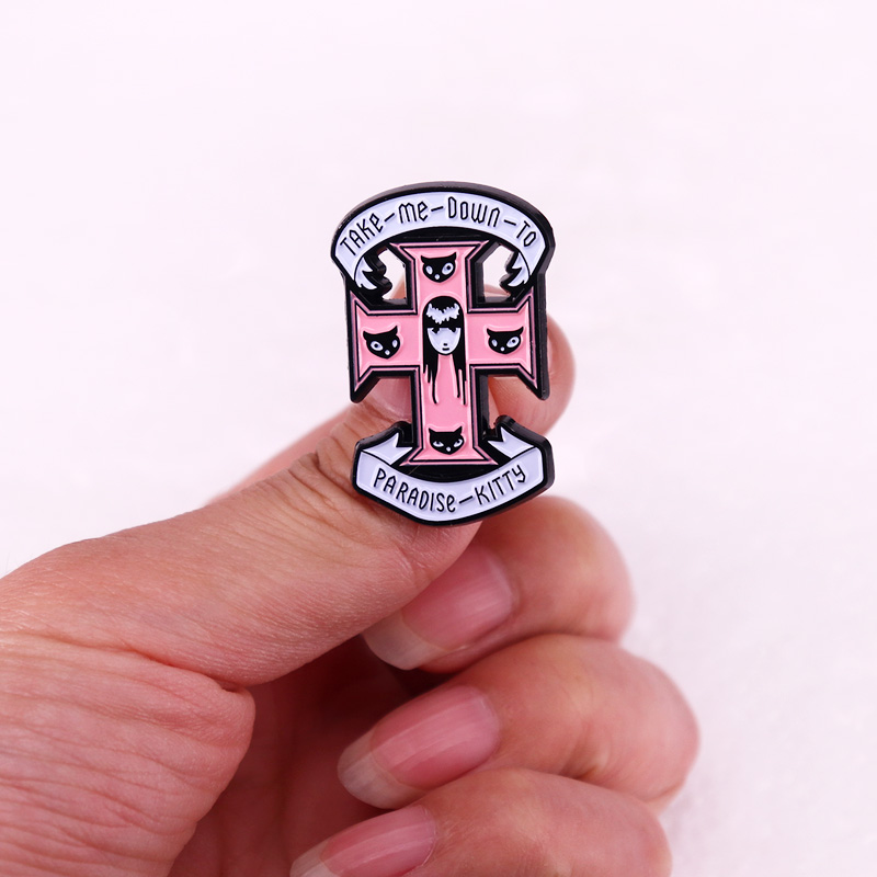 Broche en Émail avec Croix Ros - Paradise Jewelry & Watches Llc avis et prix